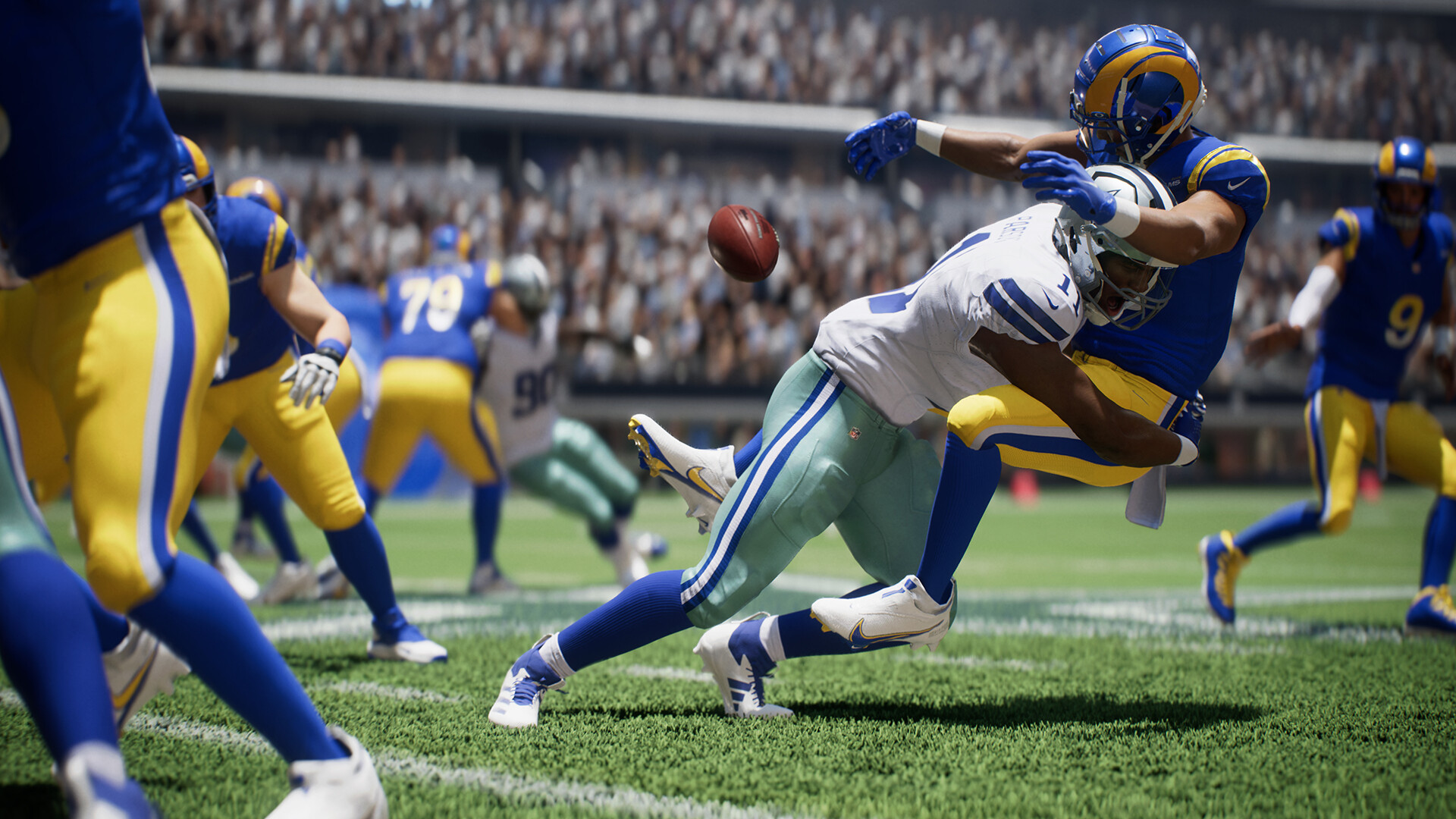 EA SPORTS™ Madden NFL 25 Preview 5